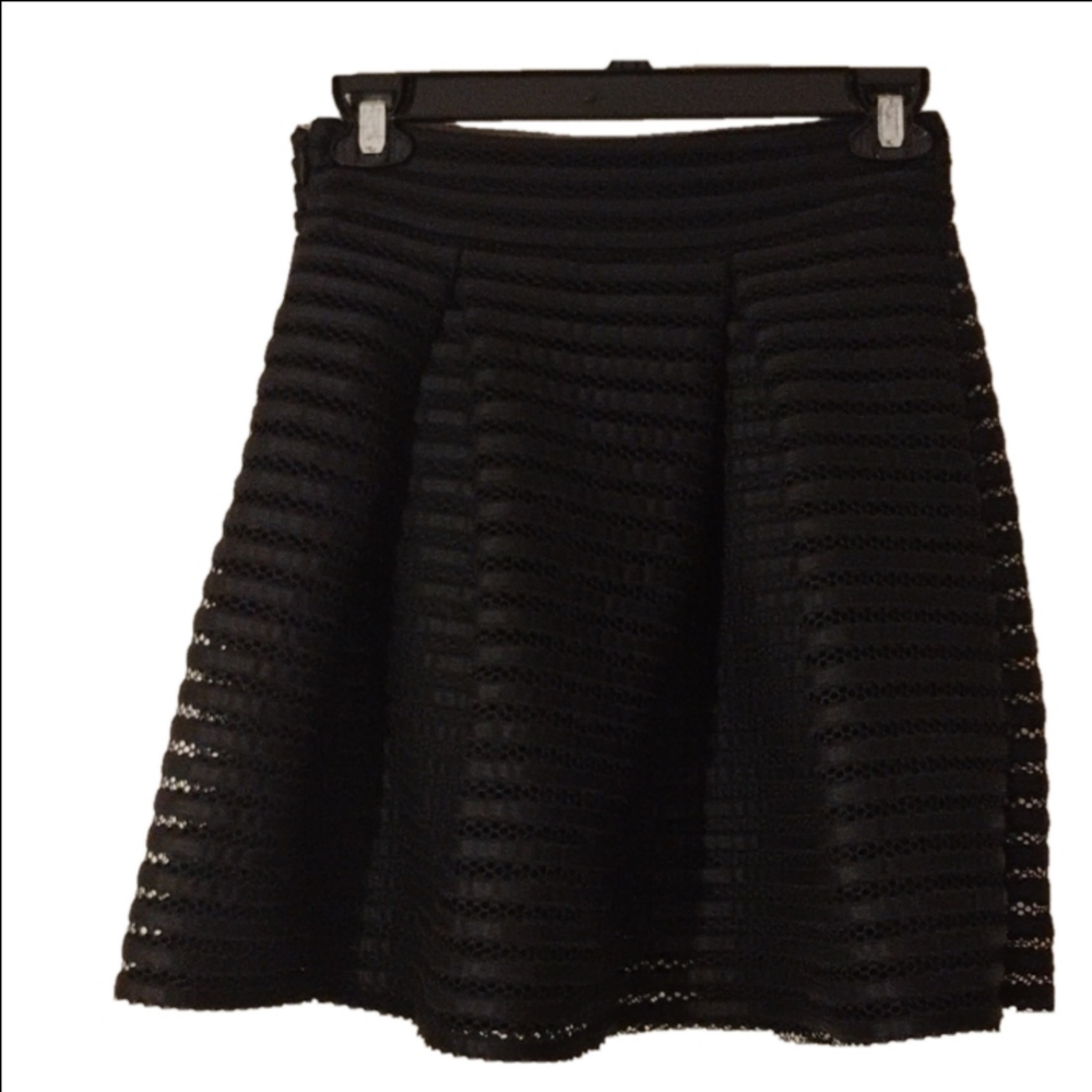 Express size 0 black textured skirt. Super cute style for college. WhimsyGoth.
